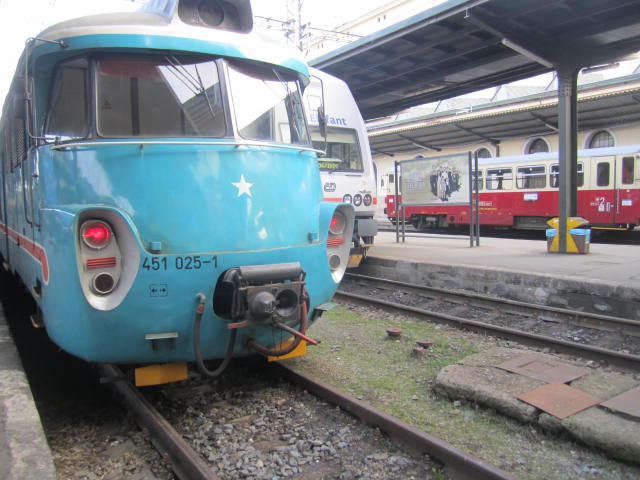 451 025-1